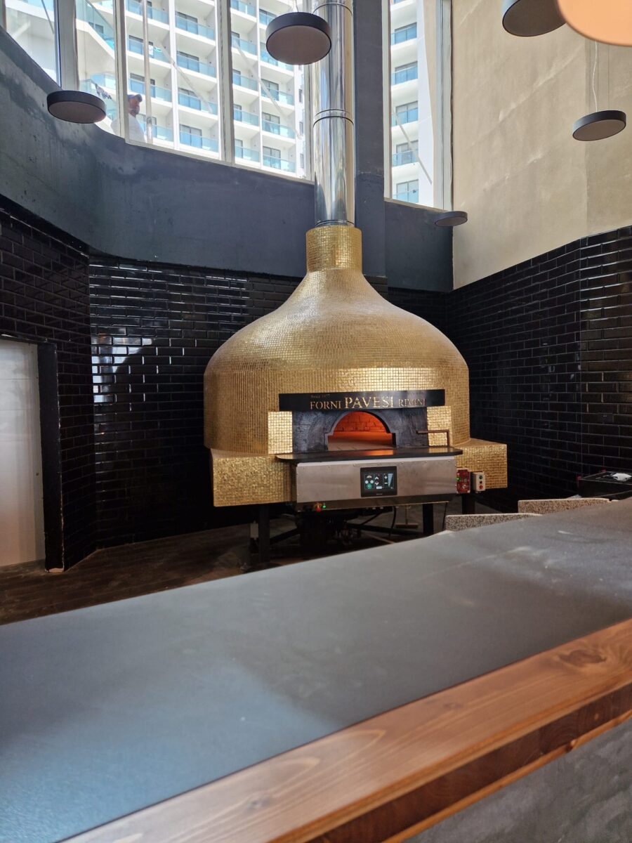 Four à pizza électrique